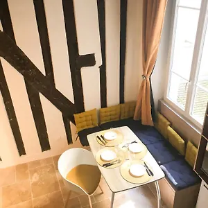 https://a-2-pas-de-panthon-quartiers-latins.fr-paris.fr